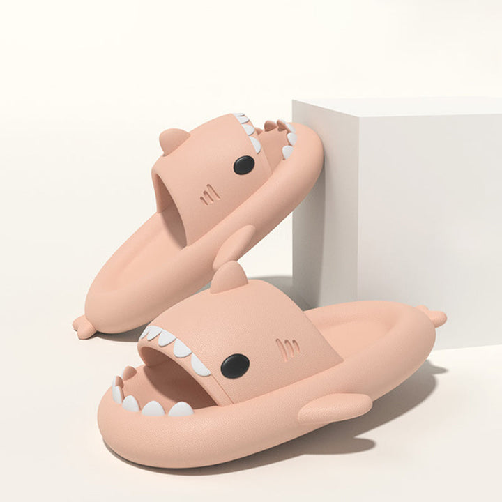 "Unisex hajtofflor med EVA, unik hajdesign, öppen tå, färgglada, mjuka och halkfria sulor. Storlek 36-45."