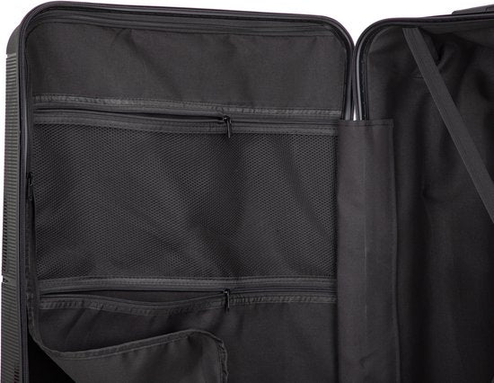 Elegant hårdskalsresväska för handbagage, med smidiga 360-hjul för enkel transport.