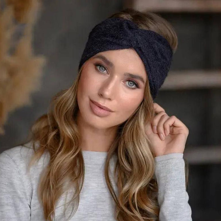 "Unisex huvudband i mjuk ljusrosa babyalpacka, elastisk och stilren design för kalla dagar, dam-accessoar."