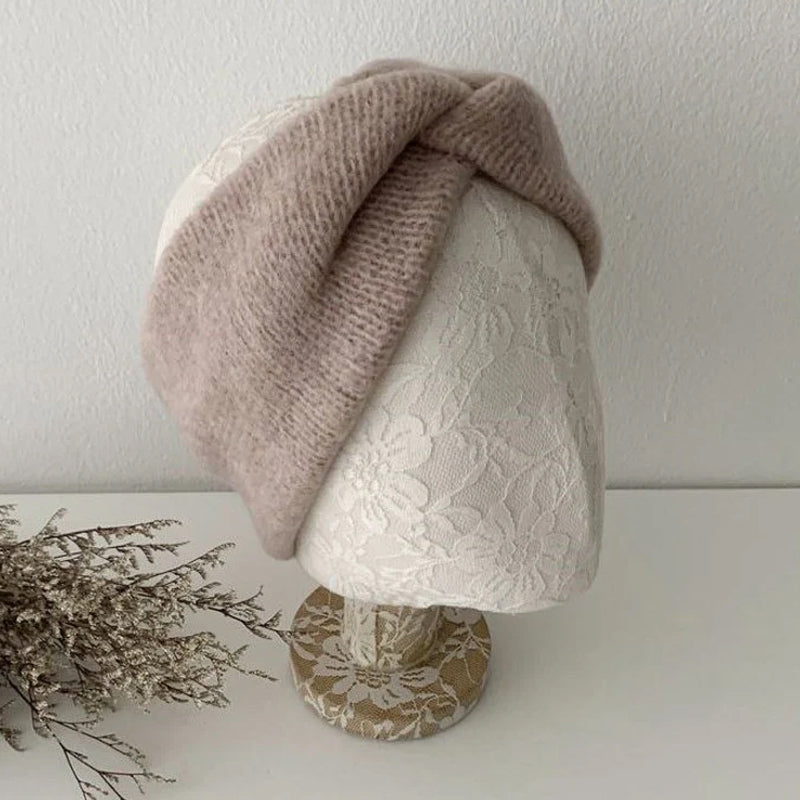 "Unisex huvudband i mjuk ljusrosa babyalpacka, elastisk och stilren design för kalla dagar, dam-accessoar."