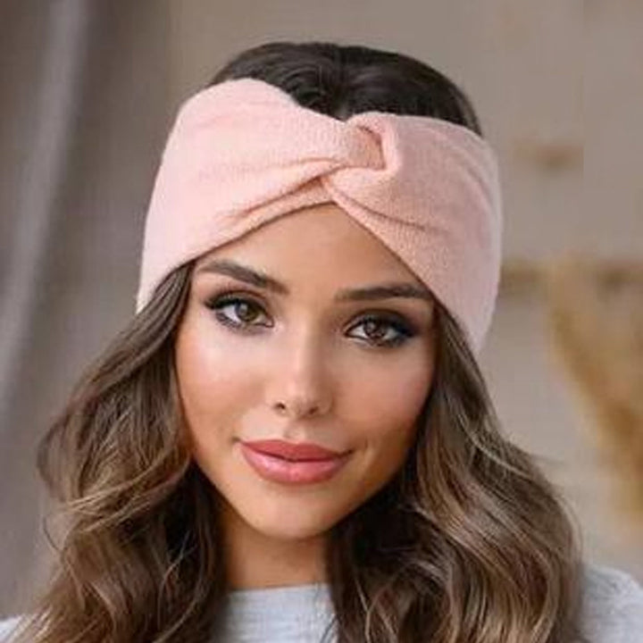 "Unisex huvudband i mjuk ljusrosa babyalpacka, elastisk och stilren design för kalla dagar, dam-accessoar."