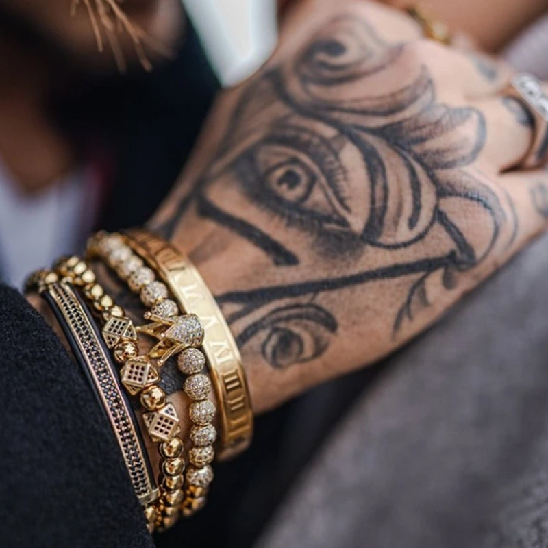 "Unisex kronarmband med zirkonkrona i flera färger: silver, guld, svart, ros guld; stilrent och elegant smycke."