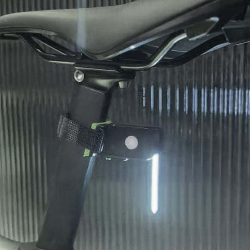 "Unisex LED-baklykta för cykel, elegant design, hög synlighet, flera färger, lång batteritid, perfekt för dag och natt"