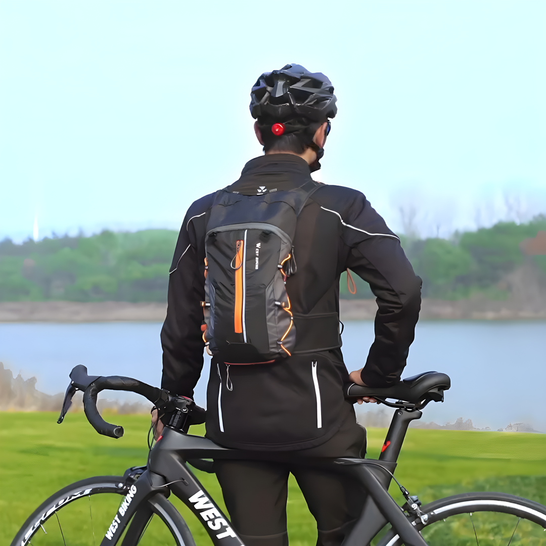 Vandringsryggsäck unisex med smart hydreringssystem. Perfekt för utomhus äventyr och långa vandringar.
