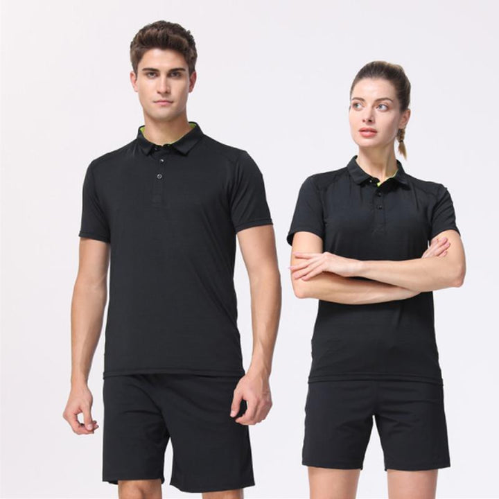 Unisex snabbttorkande pikétröja i blått med knappar och korta ärmar, perfekt för sport och fritidsbruk.