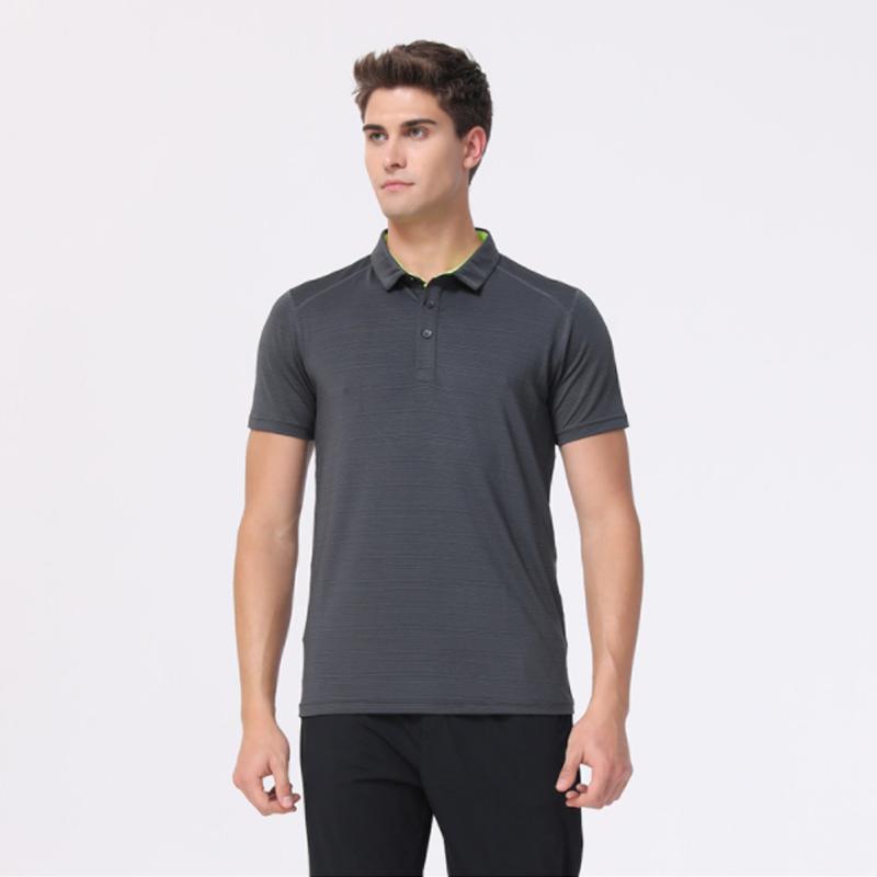 Unisex snabbttorkande pikétröja i blått med knappar och korta ärmar, perfekt för sport och fritidsbruk.