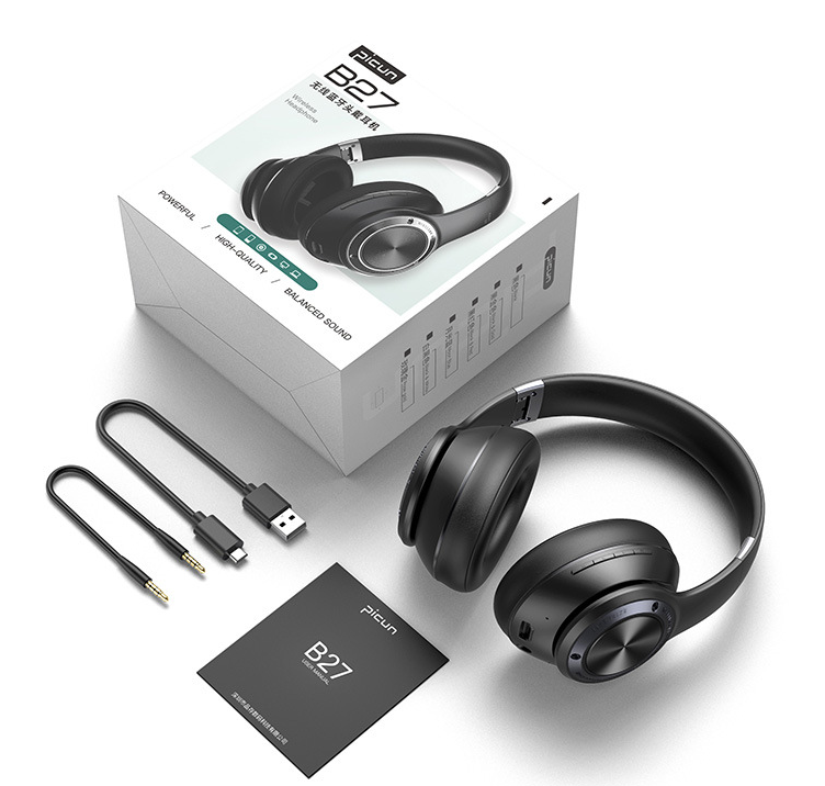 Svarta SoundFold brusreducerande over-ear hörlurar med trådlös Bluetooth, idealisk för pendling.