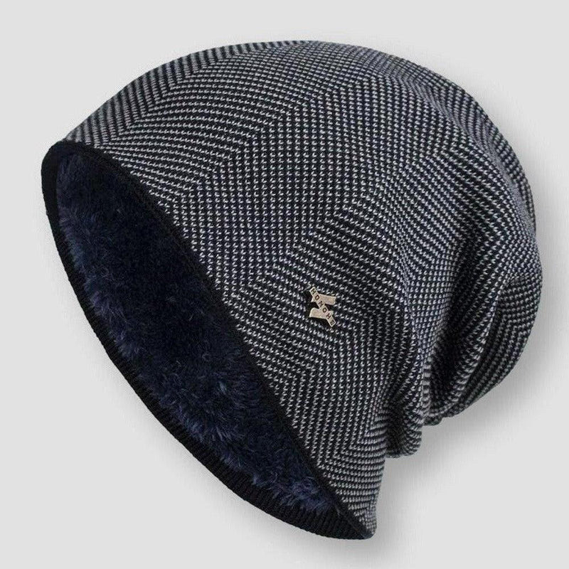 Unisex vintermössa med mjukt foder, passar för alla åldrar, perfekt för vintermode och värme.