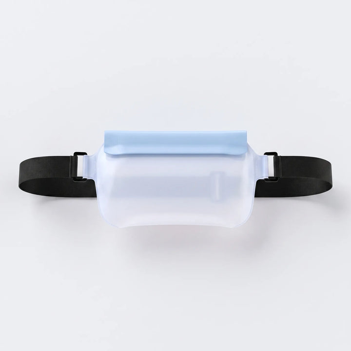 Stilren unisex midjeväska med vattenavvisande material, optimal för trygg förvaring under aktiva dagar.