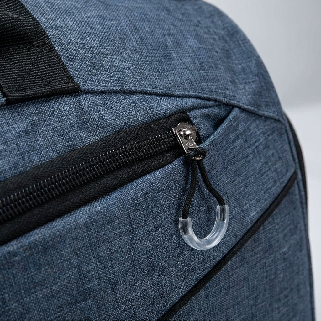 Robust 35L FlexDuffel träningsväska i vattentätt oxfordtyg, unisex, förvaring för sport och resor, håller torrt.