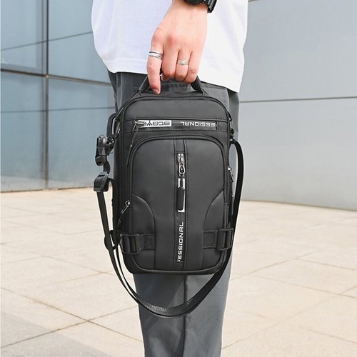 Robust vattentät anti-stöld axelväska. Perfekt för utomhusaktiviteter och stadsliv. Unisex modell.