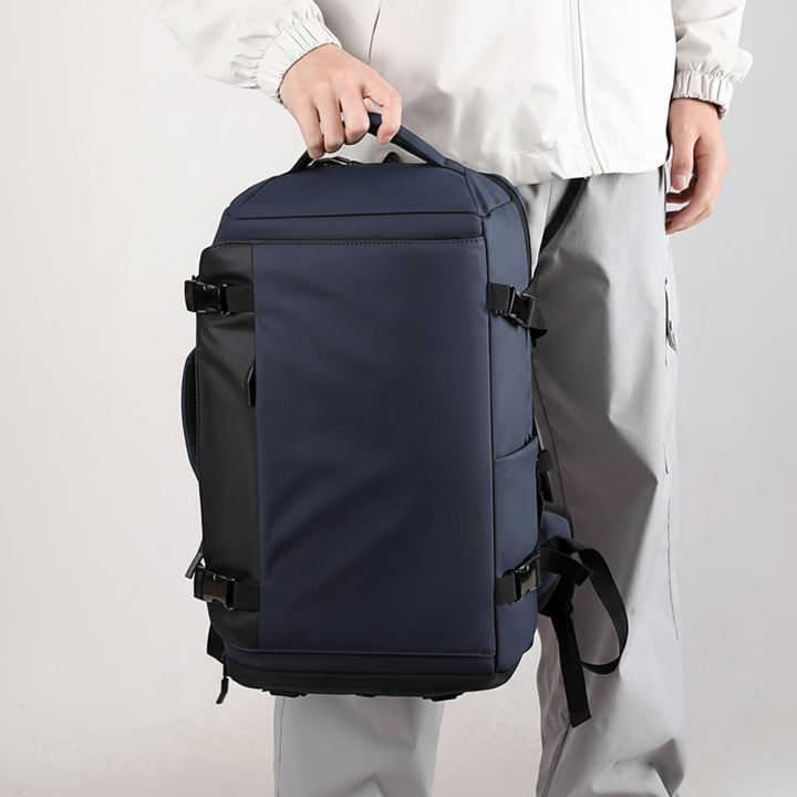 Mångsidig unisex ryggsäck/laptopväska med modern design, perfekt för arbete, skola och pendling.