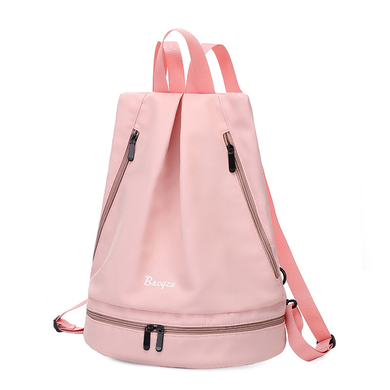 Unisex vattentät ryggsäck av nylon med fyrkantig design, andningsbar och slitstark, perfekt för alla äventyr.