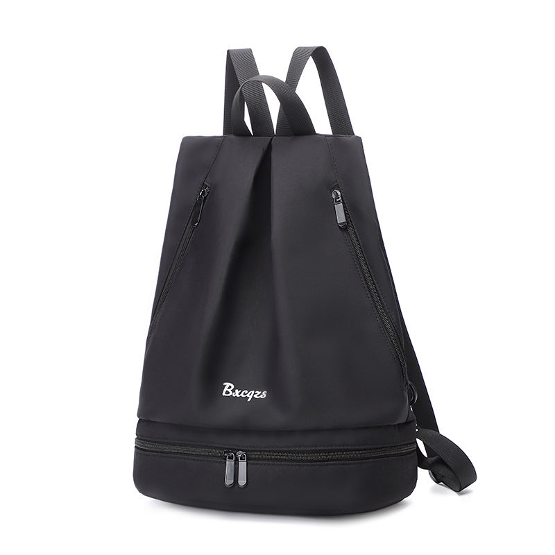 Unisex vattentät ryggsäck av nylon med fyrkantig design, andningsbar och slitstark, perfekt för alla äventyr.