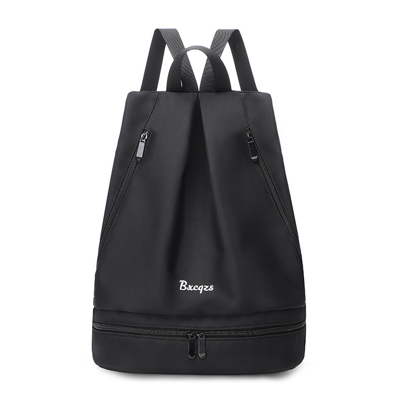 Unisex vattentät ryggsäck av nylon med fyrkantig design, andningsbar och slitstark, perfekt för alla äventyr.