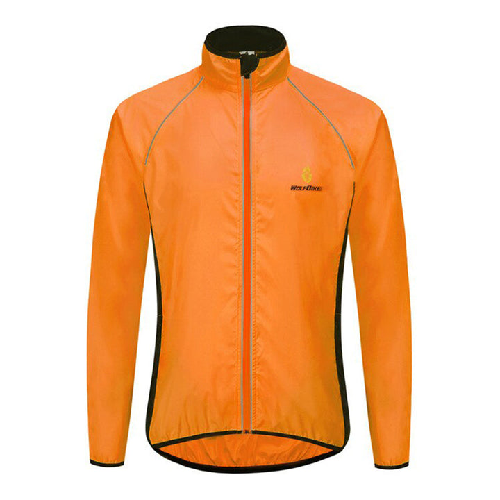 Unisex vattentät sport vindjacka i polyester, finns i flera färger som grön och orange, reflekterande detaljer.
