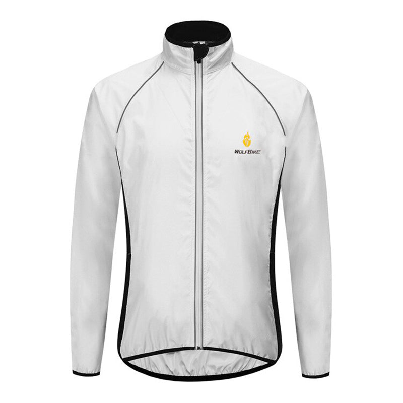 Unisex vattentät sport vindjacka i polyester, finns i flera färger som grön och orange, reflekterande detaljer.