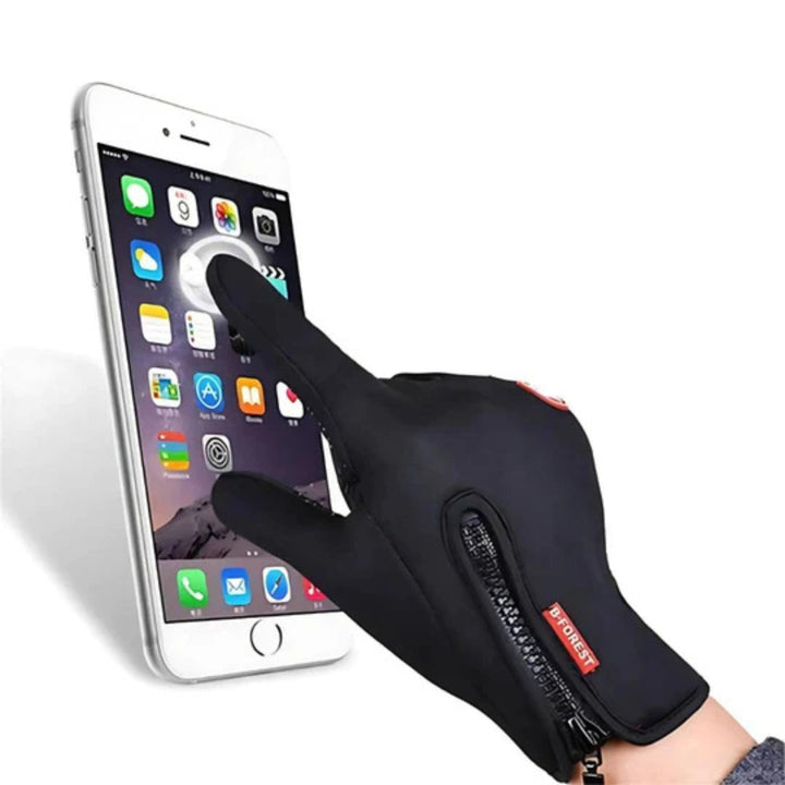 Närbild på flexibla, varma unisex vinterhandskar med mjukt foder, designade för optimal komfort i kallt väder.