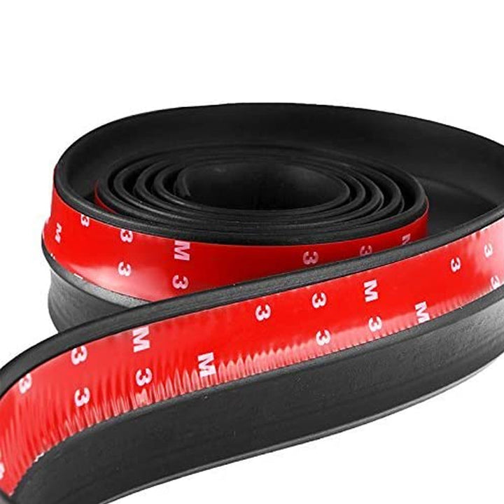 "Universal bilstötfångare gummiförlängning i flexibelt material, ger racingstil och skyddar mot repor, svart färg."
