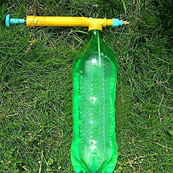 "Universal plast vattenspruthuvud, gul och blå, passar de flesta plastflaskor för trädgård och växthus."