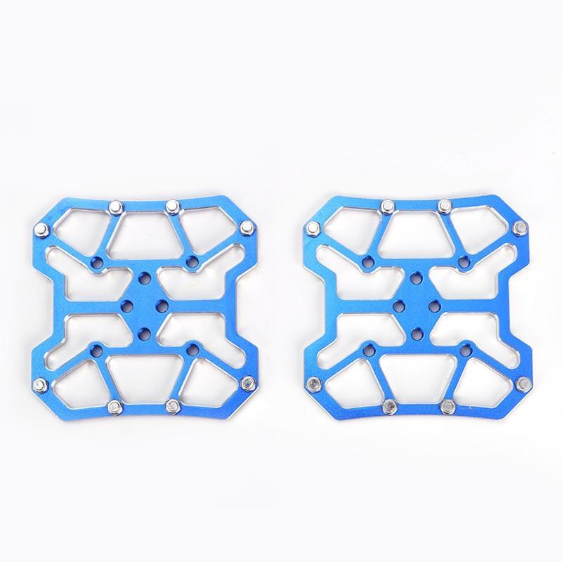 "Universell clipless pedalplattform i aluminium för cyklar, lätt och hållbar, finns i flera färger för enkel cykling."