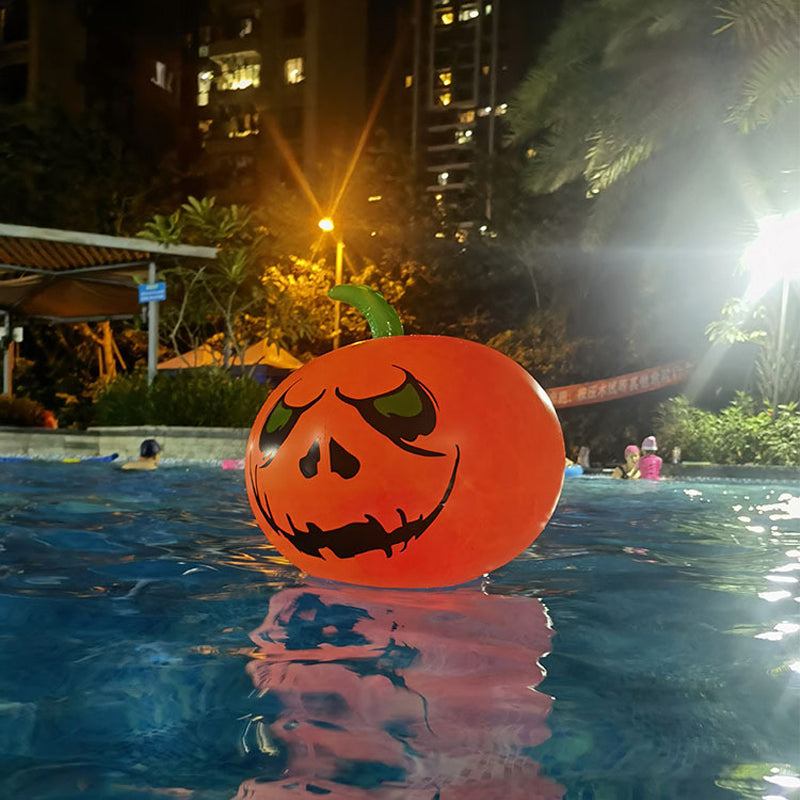 "Uppblåsbar LED-pumpa med färgskiftande ljus, perfekt för Halloween. Vattentät design för utomhusanvändning."