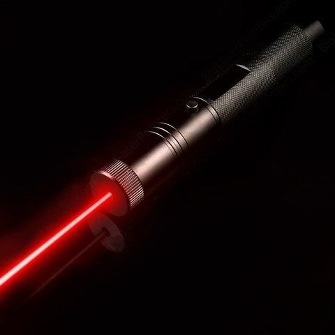 Grön laserpekare med lång räckvidd. Uppladdningsbar för utomhusbruk, presentation & som praktisk gadget.