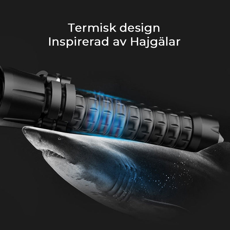 "Uppladdningsbar taktisk ficklampa, 90000 lumen, IPX5 vattentät, robust design, för äventyr och nödsituationer."