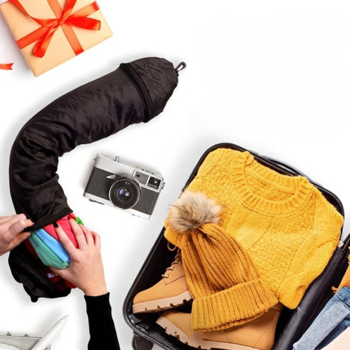 "Uppstoppningsbar resekudde i slitstarkt nylon, stilren och utrymmesbesparande - perfekt för resor och äventyr."