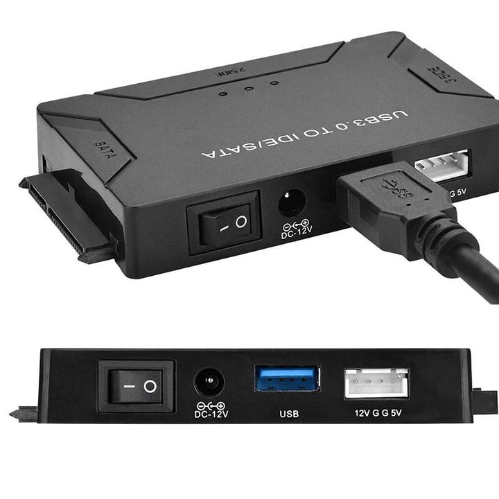 "USB 3.0 till IDE/SATA Adapter, svart, kopplad till hårddisk, kompaktdesign, ansluter 2,5 och 3,5 tum enheter, teknik."