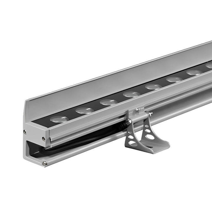 Snygg svart dimbar LED vägglampa, vattentät IP65, perfekt för modern fasadbelysning i aluminium.