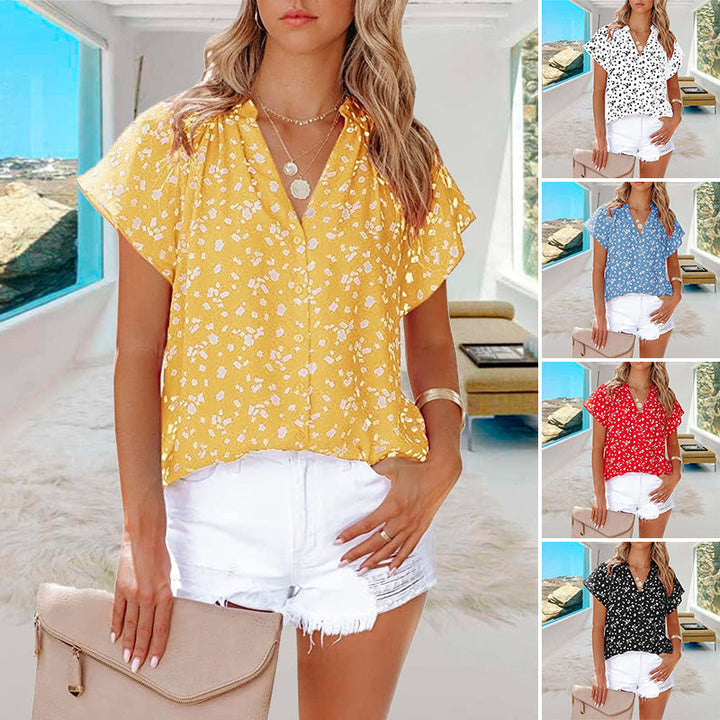 "V-ringad blommönstrad boho topp för kvinnor, lätt och luftigt material, perfekt för sommar och festliga tillfällen."