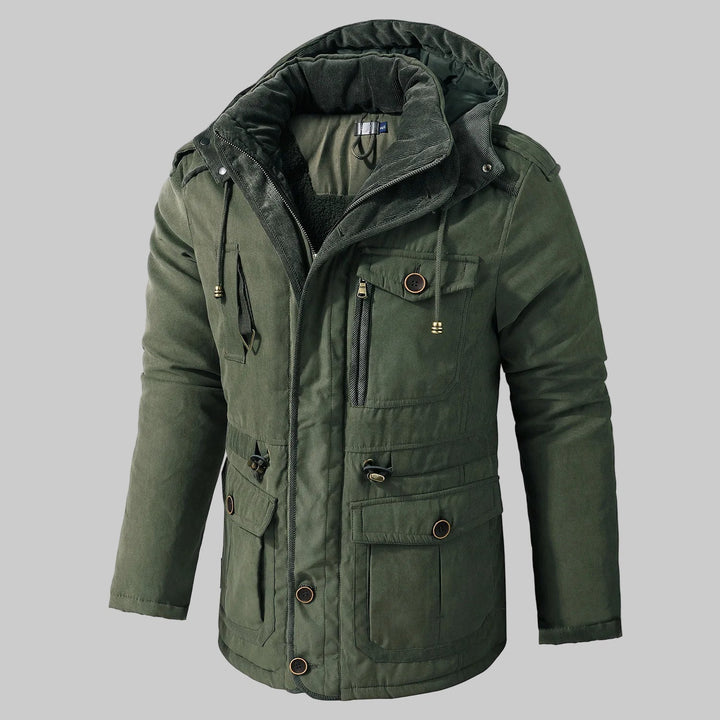 Stilren herrparka med huva, perfekt som höstjacka eller varm vinterjacka för att skydda mot kyla.