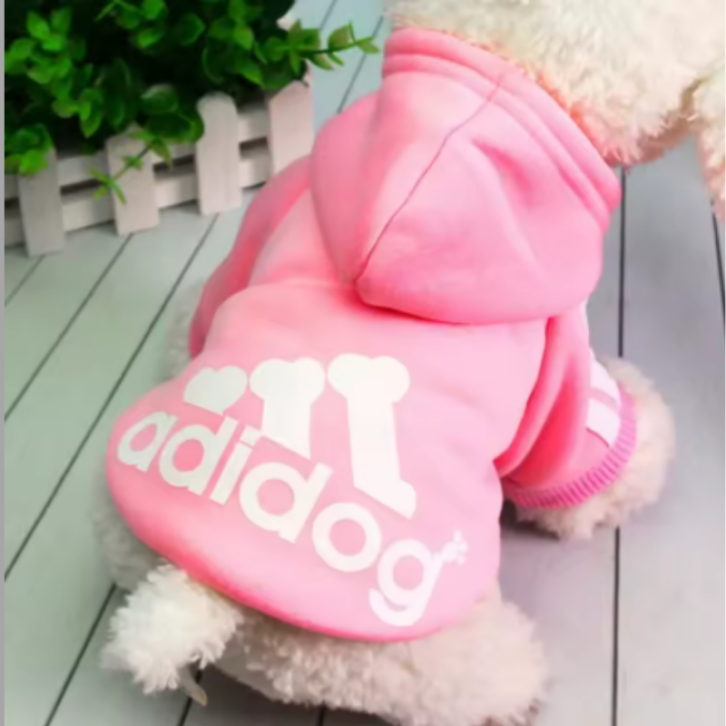 Snygg streetwear hundhoodie i bomull, idealisk för en trendig pälsvän. Bekväma hundkläder för alla.