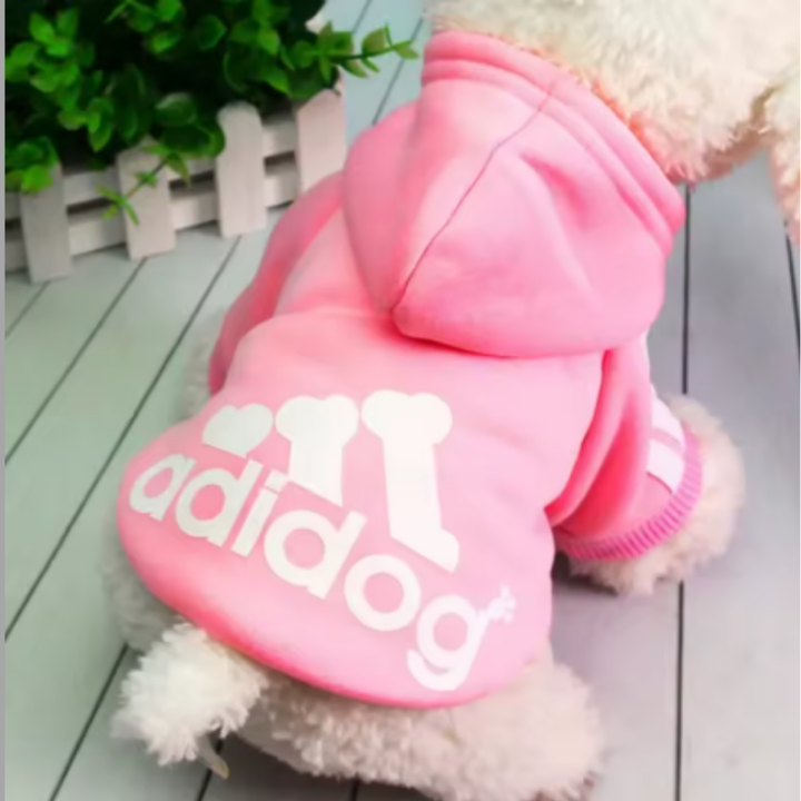 Snygg streetwear hundhoodie i bomull, idealisk för en trendig pälsvän. Bekväma hundkläder för alla.