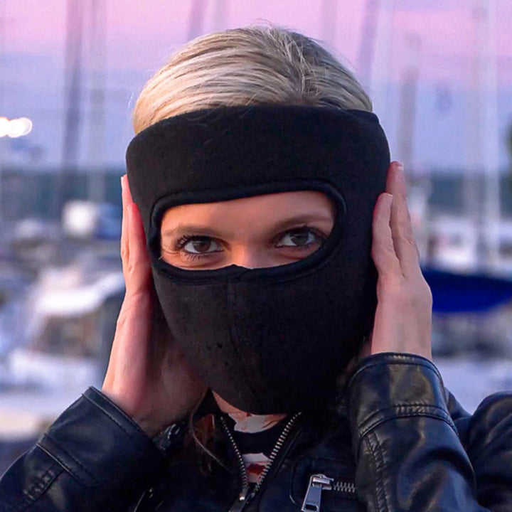 "Varm unisex fleece mask i flera färger, perfekt för skydd mot kyla och vind, tillverkad i mjuk polar fleece."