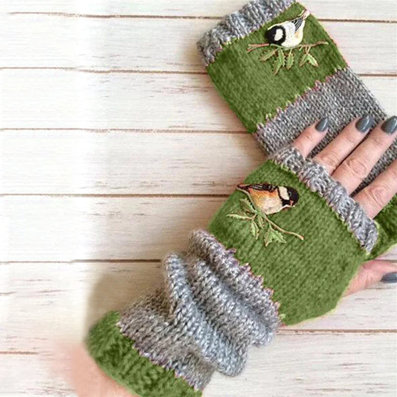 "Varma fingerlösa lapptäckebroderade vinterhandskar för kvinnor, broderidetaljer, mjukt akrylt, charmig design."