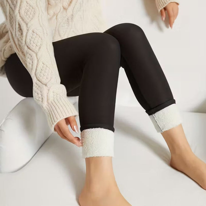 Sportiga thermo leggings för dam, idealiska som vinterbyxor för både sport & vardag i kyla.