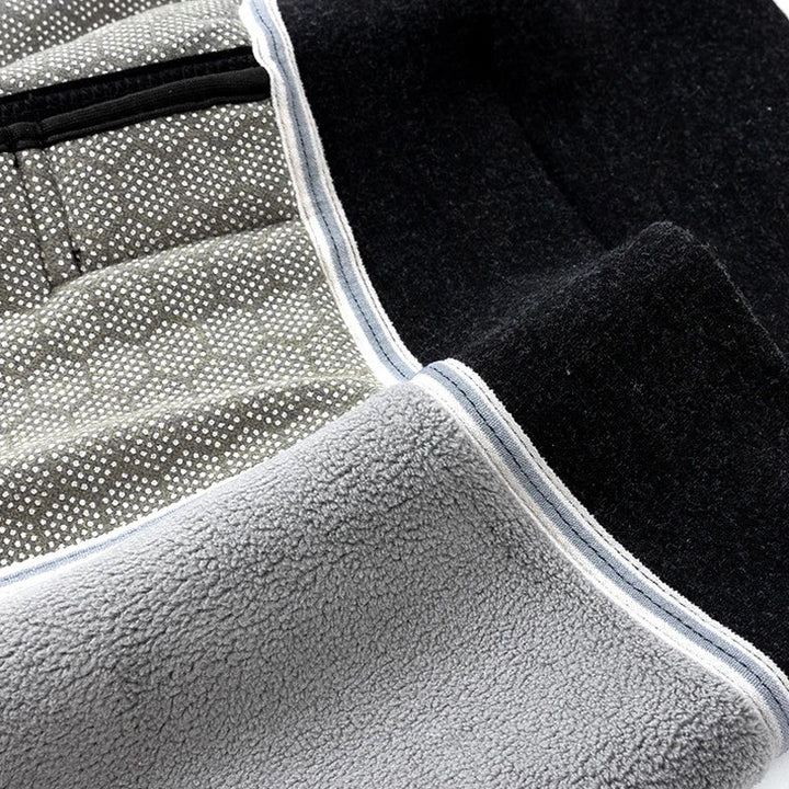 "Värmebevarande termobyxor för män med ultra mjuk fleece, grafenuppvärmning och stilren design."