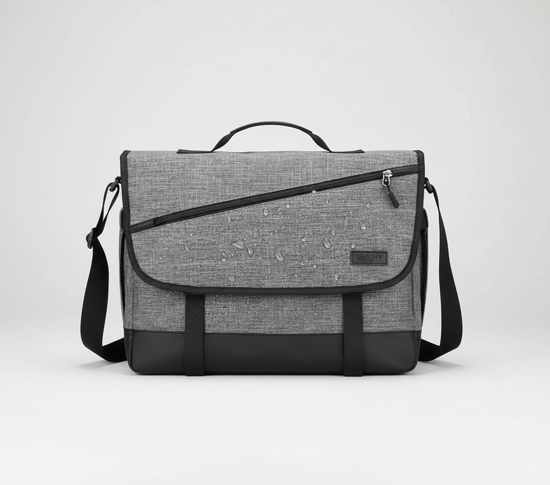 Robust unisex laptopväska, vattentät för 17-tums dator. Skyddar din teknik effektivt under transport.
