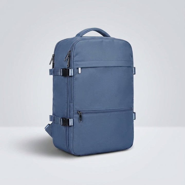 Stöldskyddad reseryggsäck SkyGuardBag i svart, designad för smartpackning och säker förvaring på weekendresor.
