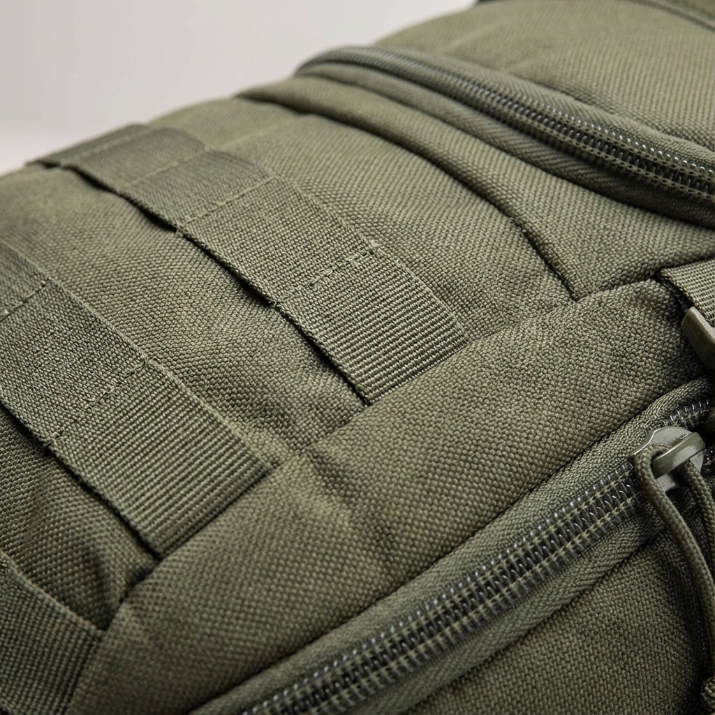 Khaki kamouflage vattentät taktisk duffelväska, idealisk för outdoor och äventyr.