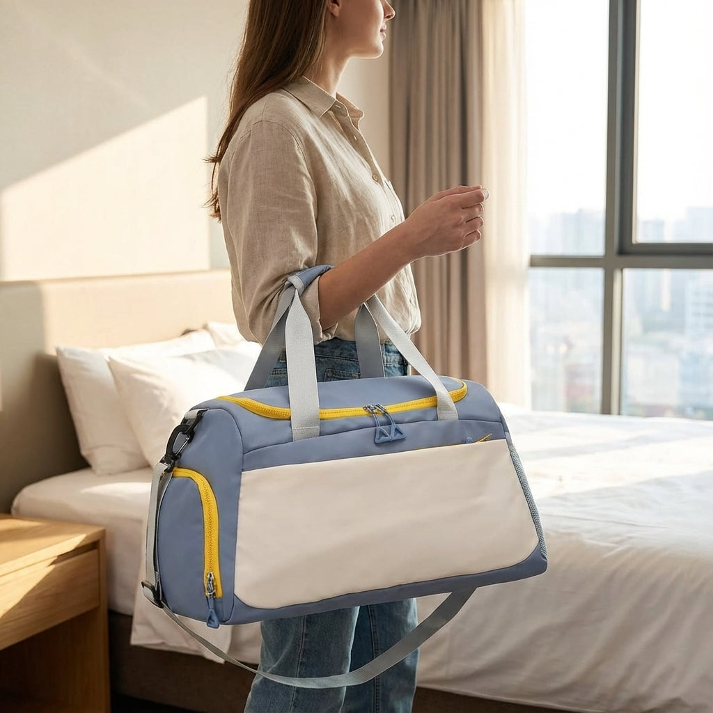 Vattentät weekendväska GearMate för resor och träning, med smarta fack. Perfekt duffelbag för organiserat bagage.