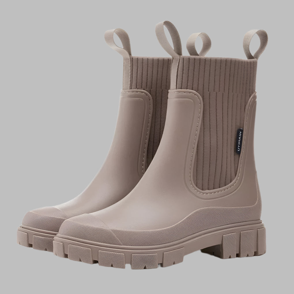 Vattentäta Chelsea-stövlar för dam, perfekta för regniga dagar. Stilrena & bekväma slip-on höstskor.