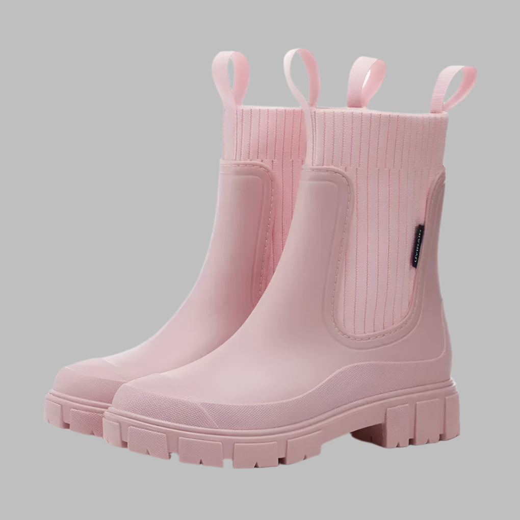 Trendiga & bekväma vattentäta Chelsea-stövlar för dam. Eleganta slip-on vårskor med regnskydd.