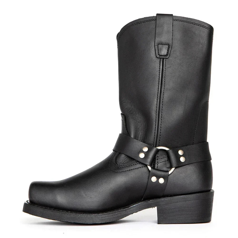 Eleganta svarta herr cowboyboots med robust westernkänsla. Vattentäta och tidlösa, idealiska för både stad och land.