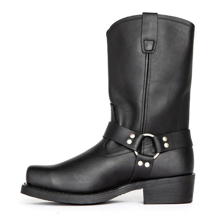 Eleganta svarta herr cowboyboots med robust westernkänsla. Vattentäta och tidlösa, idealiska för både stad och land.