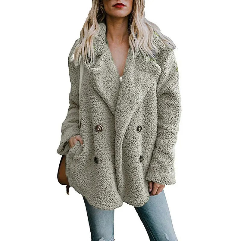 "Överdimensionerad fluffig fleecejacka dam i teddystil, beige med mjukt material och avkopplande passform för vinterbruk."