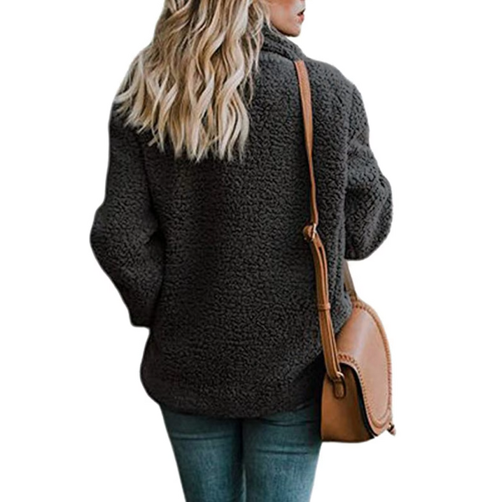 "Överdimensionerad fluffig fleecejacka dam i teddystil, beige med mjukt material och avkopplande passform för vinterbruk."