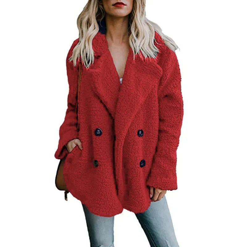 "Överdimensionerad fluffig fleecejacka dam i teddystil, beige med mjukt material och avkopplande passform för vinterbruk."